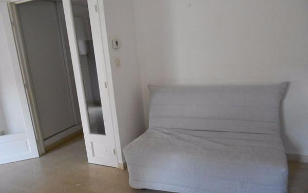 Appartement à louer    1 pièce •  Nîmes
