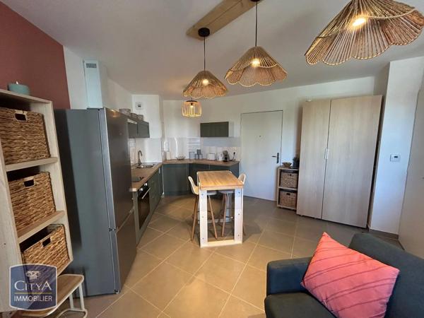 Appartement à louer 1 pièce 31.26m² Port-de-Bouc (13110)
