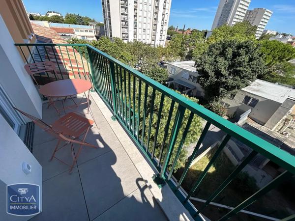 Appartement à louer 1 pièce 31.26m² Port-de-Bouc (13110)