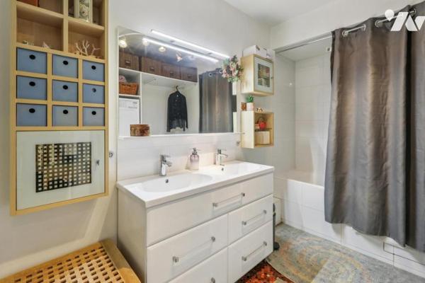 PARIS 14 - RUE D'ALESIA Appartement 5 pièces