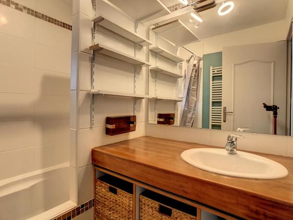 T3 – MEUBLE – GARAGE – 69 m² – 69005 – LYON