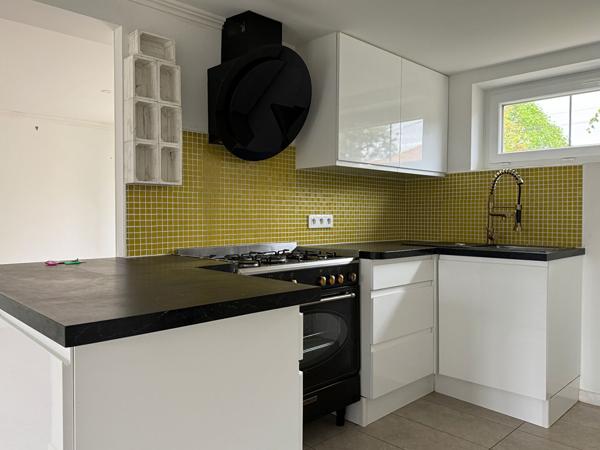 Appartement grand T2 en RDC , Gencay