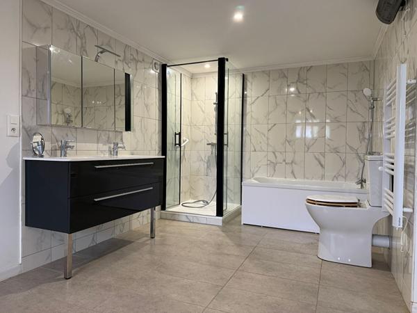 Appartement grand T2 en RDC , Gencay