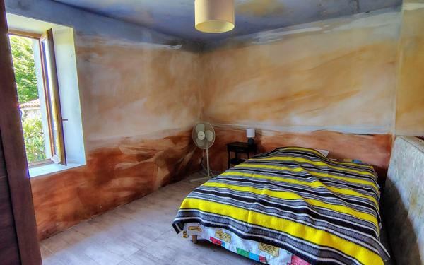 Maison à vendre    3 pièces •  Saint-Just-Luzac