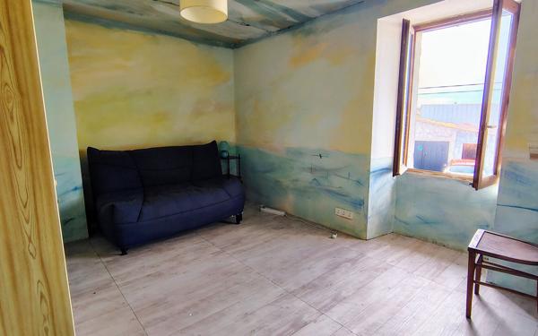 Maison à vendre    3 pièces •  Saint-Just-Luzac