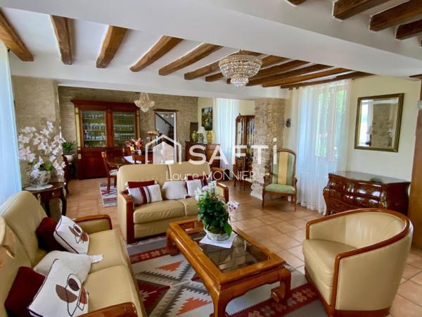 Maison de caractère avec espaces annexes indépendants