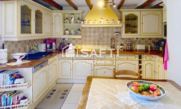 Maison de caractère avec espaces annexes indépendants