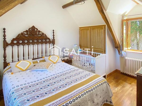 Maison de caractère avec espaces annexes indépendants