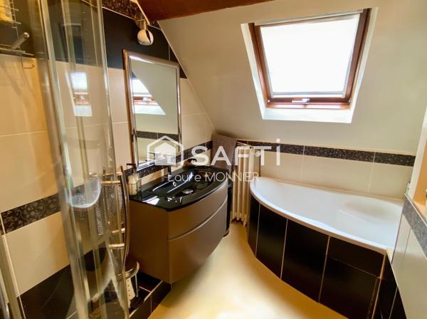 Maison de caractère avec espaces annexes indépendants