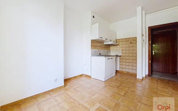 Appartement à louer    1 pièce •  Ajaccio