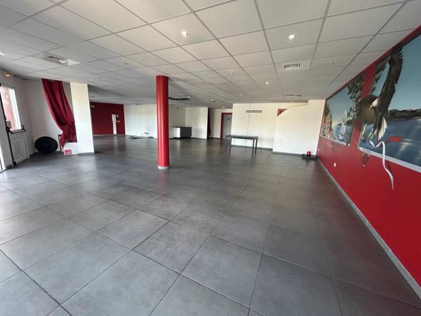 Vente                                                      Appartement
                        
                     3 pièces                      202 m2                     à Frontignan