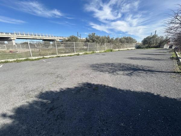 Vente                                                      Appartement
                        
                     3 pièces                      202 m2                     à Frontignan
