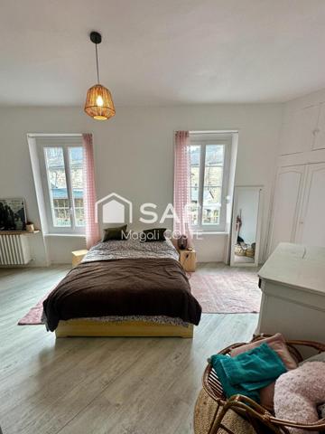 Cafe à Vabre avec habitation