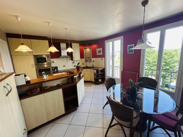 Appartement
         4 pièces
        - 98 m² 197 800 € *