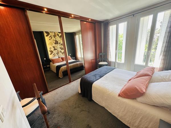 Appartement
         4 pièces
        - 98 m² 197 800 € *