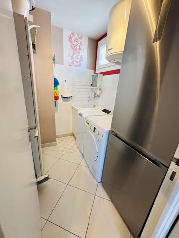 Appartement
         4 pièces
        - 98 m² 197 800 € *
