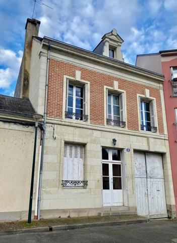 Vente Maison 10 pièces 237 m2 à La Chartre-sur-le-Loir