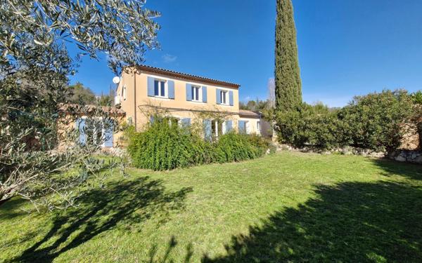 Maison à vendre    6 pièces •  Rochefort-du-Gard