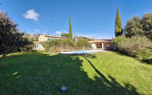 Maison à vendre    6 pièces •  Rochefort-du-Gard