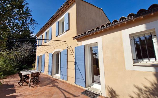 Maison à vendre    6 pièces •  Rochefort-du-Gard