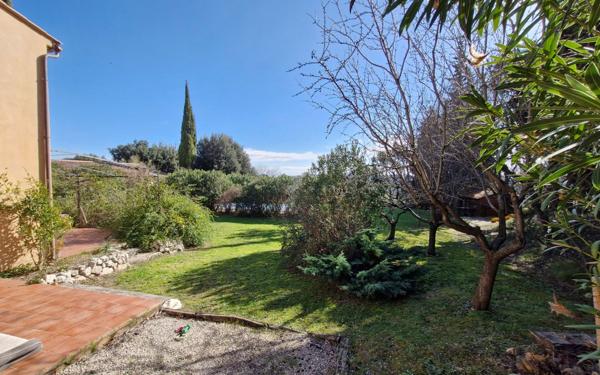 Maison à vendre    6 pièces •  Rochefort-du-Gard