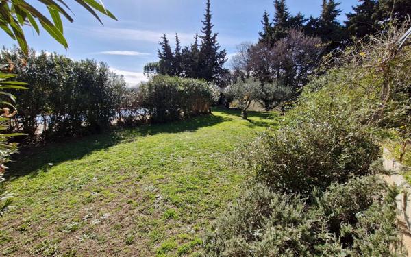 Maison à vendre    6 pièces •  Rochefort-du-Gard