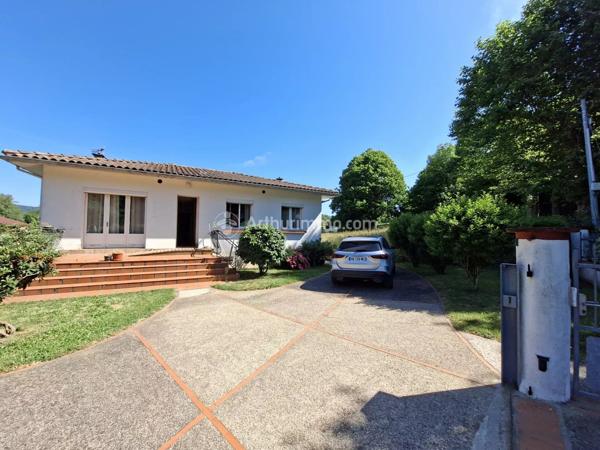 Vente                                                      Maison
                        
                     8 pièces                      100 m2                     à Saint-Amans-Soult