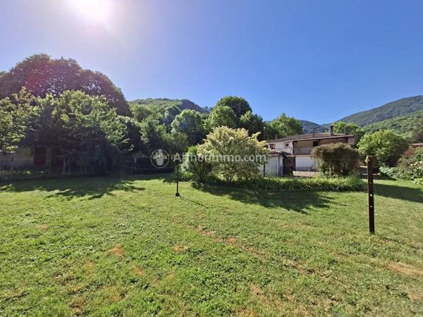 Vente                                                      Maison
                        
                     8 pièces                      100 m2                     à Saint-Amans-Soult