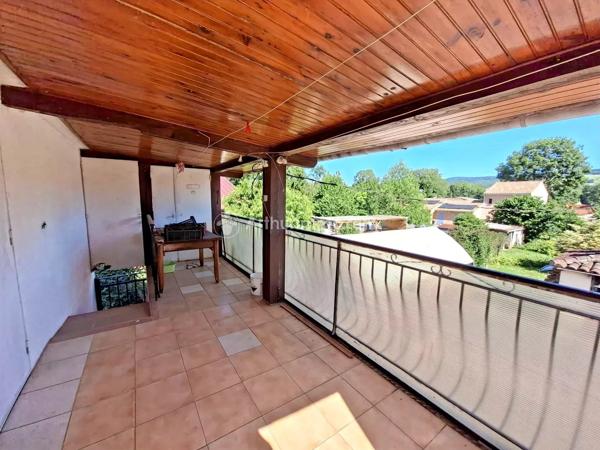 Vente                                                      Maison
                        
                     8 pièces                      100 m2                     à Saint-Amans-Soult