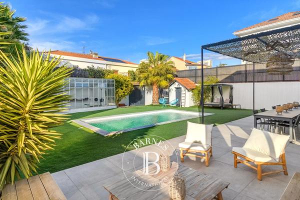 Marseille 9ème, Maison 5 Chambres -  224 m² à vendre