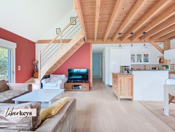 🌿 Maison bois récente, lumineuse et économe – Gennes-Val-de-Loire