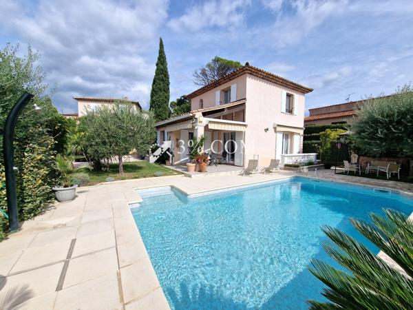 Villa 5 pièce(s) 3 chambre(s) 113 m²