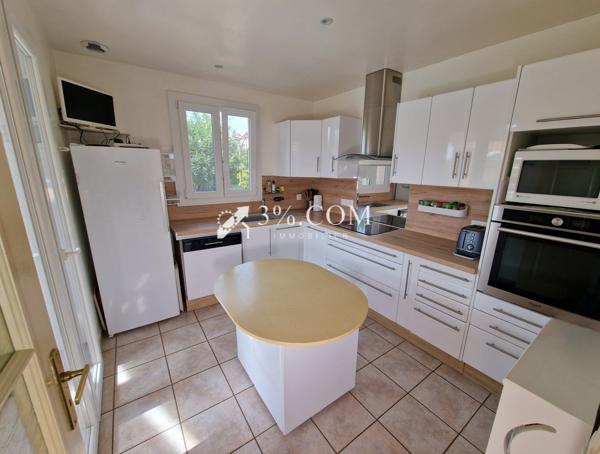 Villa 5 pièce(s) 3 chambre(s) 113 m²