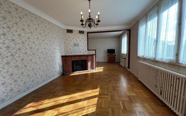 Maison à vendre    6 pièces •  Patay