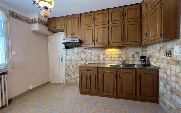 Maison à vendre    6 pièces •  Patay