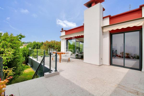 Maison Sevres 10 pièce(s) 235 m2