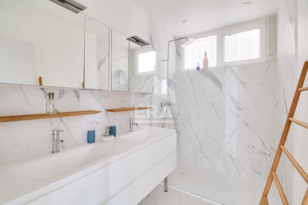 Maison Sevres 10 pièce(s) 235 m2