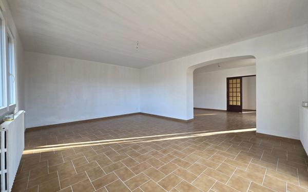 Maison à vendre    6 pièces •  Savasse