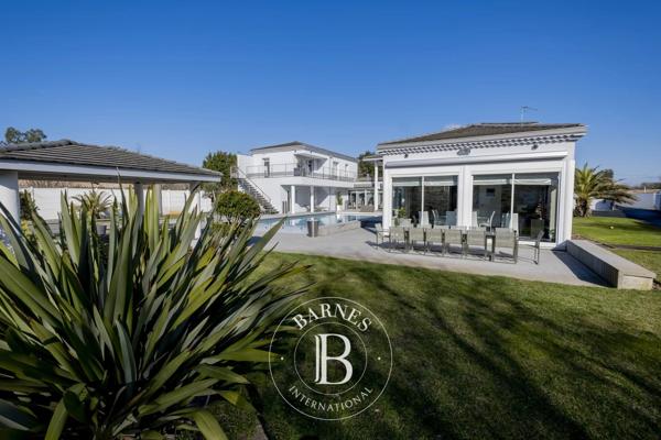 Pessac, Maison 5 Chambres -  328 m² à vendre