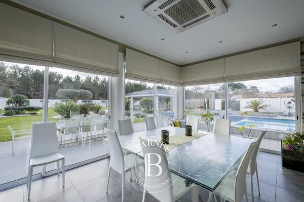 Pessac, Maison 5 Chambres -  328 m² à vendre