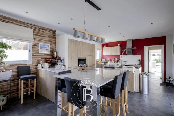 Pessac, Maison 5 Chambres -  328 m² à vendre
