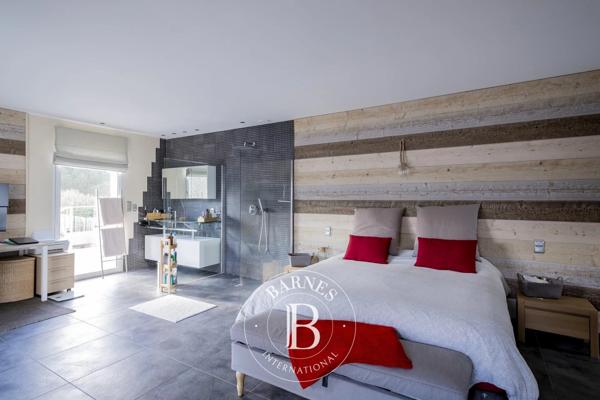 Pessac, Maison 5 Chambres -  328 m² à vendre