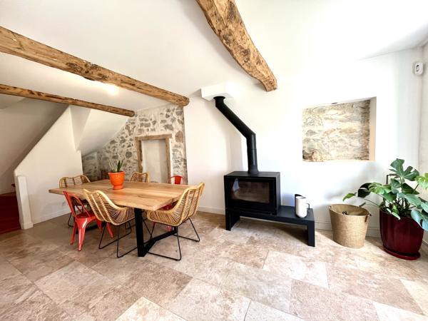 Carcassonne: Maison entièrement rénovée avec jardin et piscine