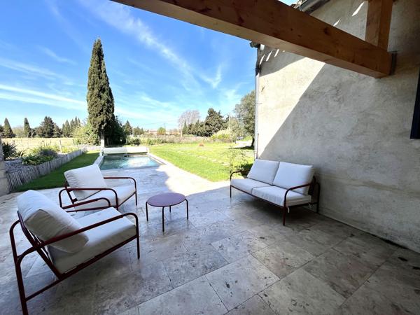 Carcassonne: Maison entièrement rénovée avec jardin et piscine