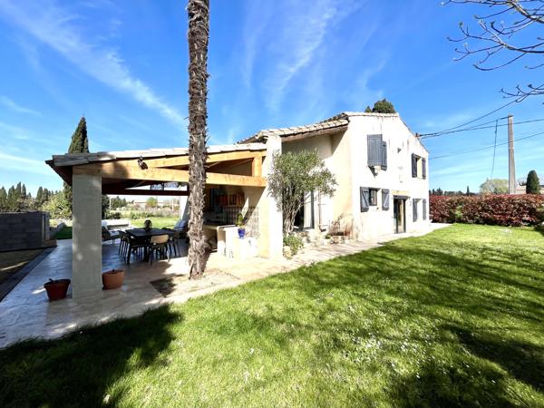 Carcassonne: Maison entièrement rénovée avec jardin et piscine