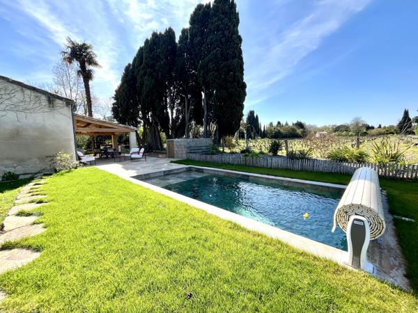 Carcassonne: Maison entièrement rénovée avec jardin et piscine