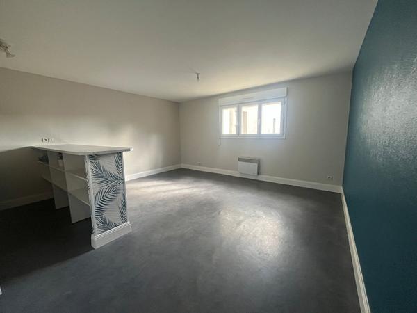 Appartement 2 pièces à louer Châtellerault - 86100 / Réf: 118-21