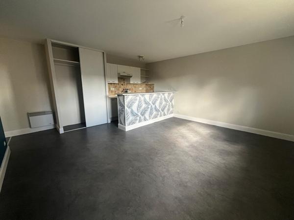 Appartement 2 pièces à louer Châtellerault - 86100 / Réf: 118-21