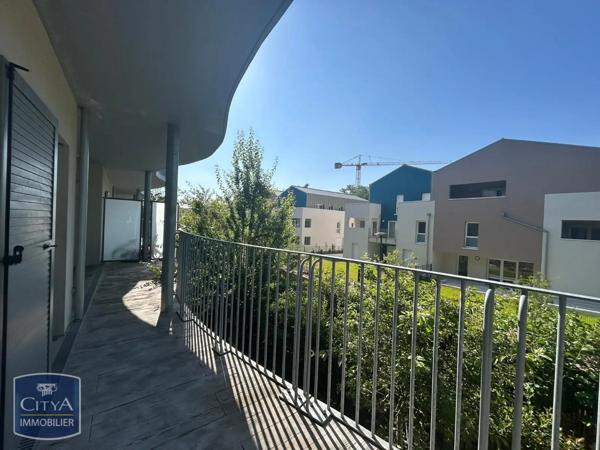 Appartement à louer 3 pièces 79.3m²