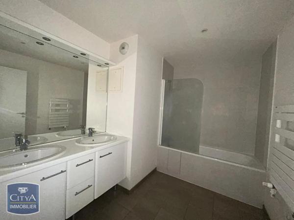 Appartement à louer 3 pièces 79.3m²